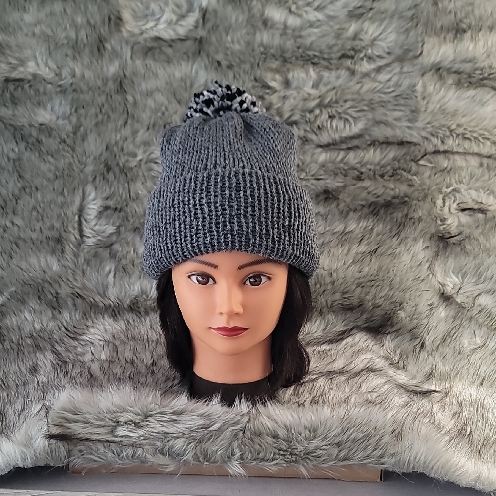 Stylish Gray Knit Pom-Pom winter Beanie